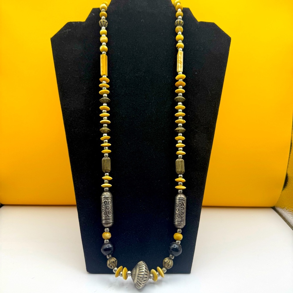 Vtg Tribal Style Necklace 28in Bone Resin Silver Tone Ethnic